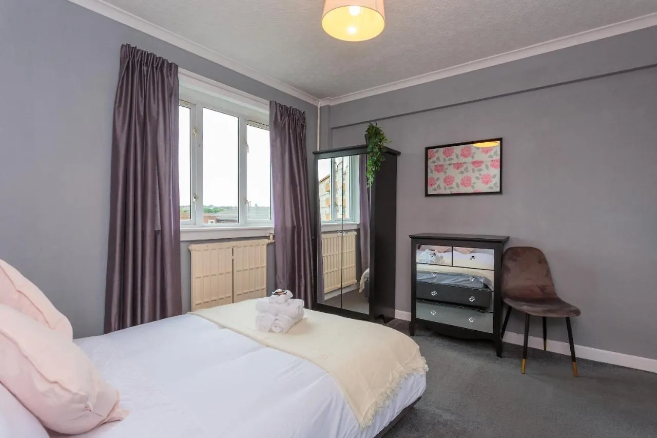 Spacious 3Db -15 Minutes From City Centre Edinburgh