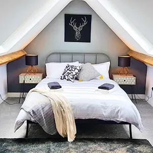 the-louis-armstrong-luxury-3-bedroom-apartment.cardiffhotelswales.com/