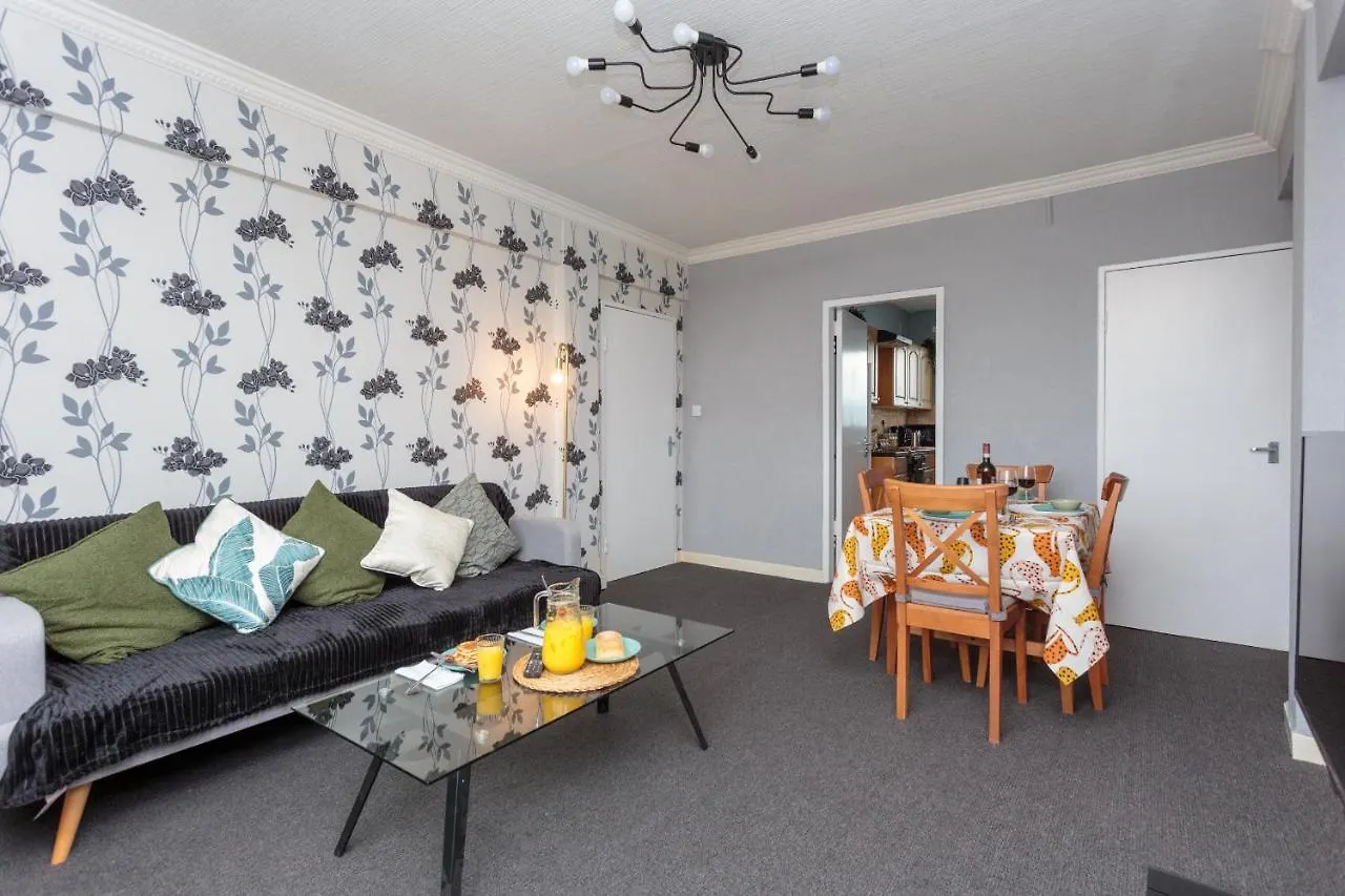 Spacious 3Db -15 Minutes From City Centre Edinburgh