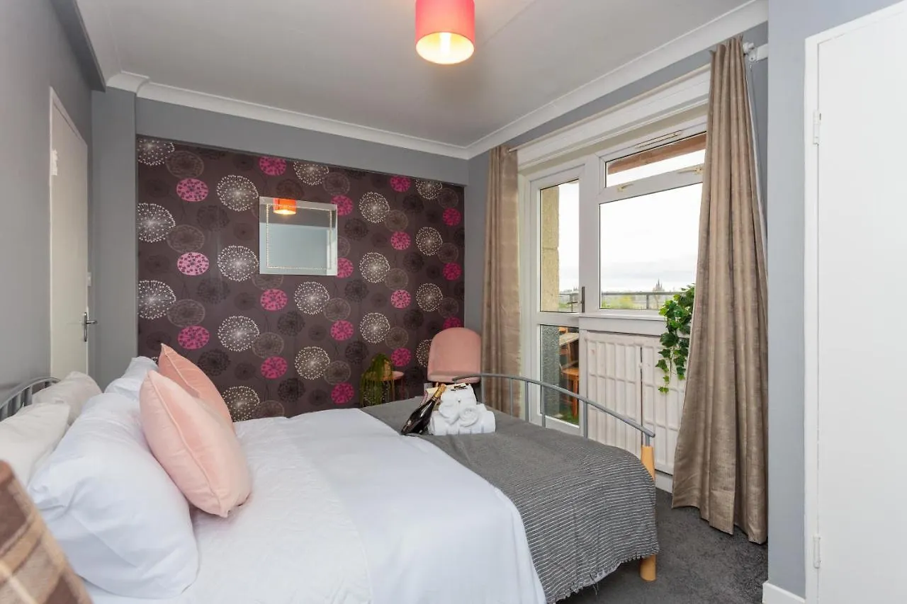 Apartment Spacious 3Db -15 Minutes From City Centre Edinburgh