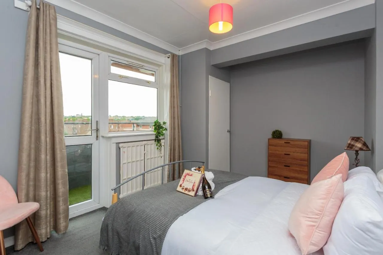 Spacious 3Db -15 Minutes From City Centre Edinburgh